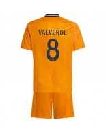 Real Madrid Federico Valverde #8 Bortedraktsett Barn 2024-25 Korte ermer (+ bukser)